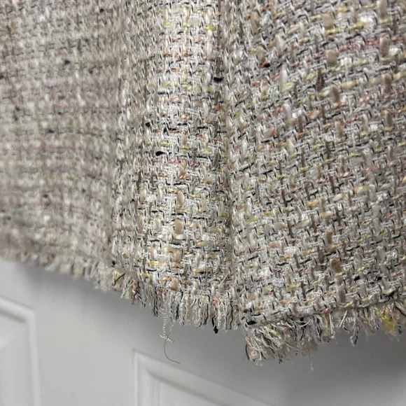 Ann Taylor Women's Beige Tweed Blazer - Picture 5 of 5